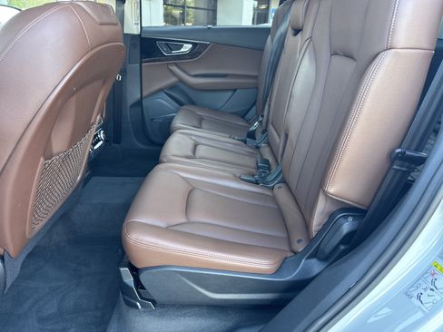 Used 2019 Audi Q7 3.0T Prestige w/ Prestige Package AWD/4WD image 24