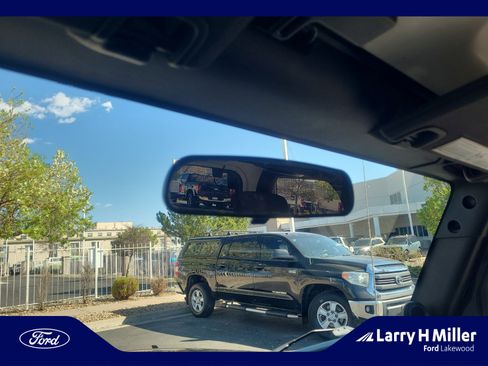 Used 2011 Jeep Wrangler Rubicon w/ Dual Top Group image 28