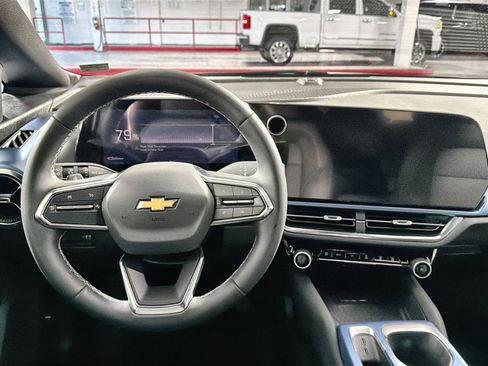 New 2026 Chevrolet Equinox EV LT image 16