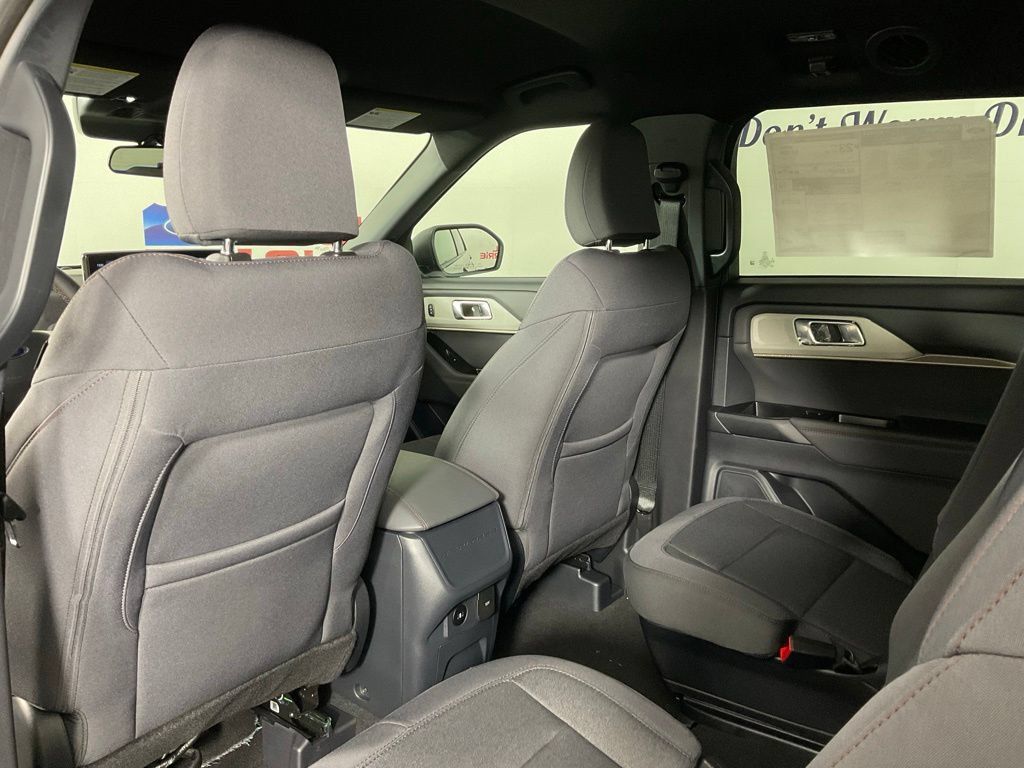 New 2027 Ford Explorer Active RWD image 15