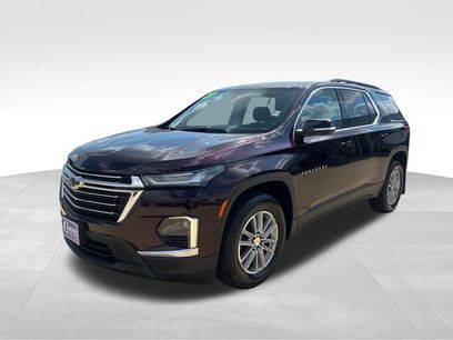 Used 2023 Chevrolet Traverse LT