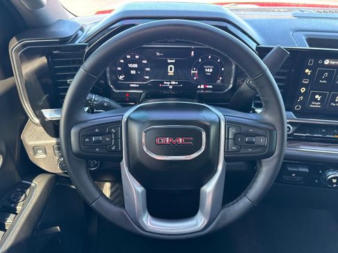 Used 2025 GMC Sierra 1500 Elevation AWD/4WD image 7
