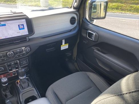 New 2026 Jeep Gladiator Willys image 42