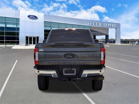 Used 2019 Ford F250 Lariat w/ Lariat Ultimate Package image 3