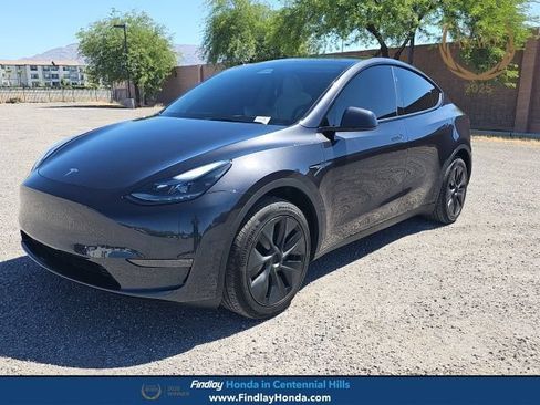 Used 2024 Tesla Model Y Long Range RWD image 1