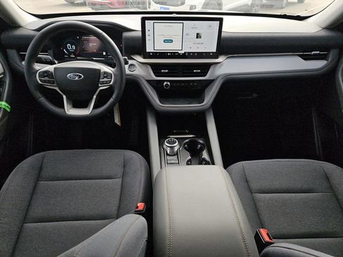 New 2025 Ford Explorer Active image 6