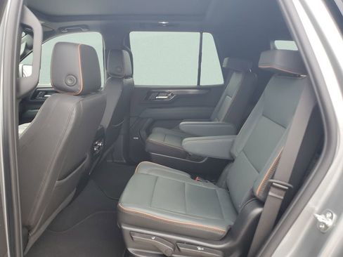 Used 2025 GMC Yukon AT4 w/ AT4 Premium Package AWD/4WD image 10