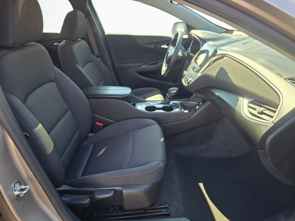 Used 2024 Chevrolet Malibu LT FWD image 25