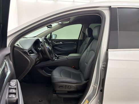 Used 2020 Buick Enclave Essence w/ Sound and Sites Package FWD image 5