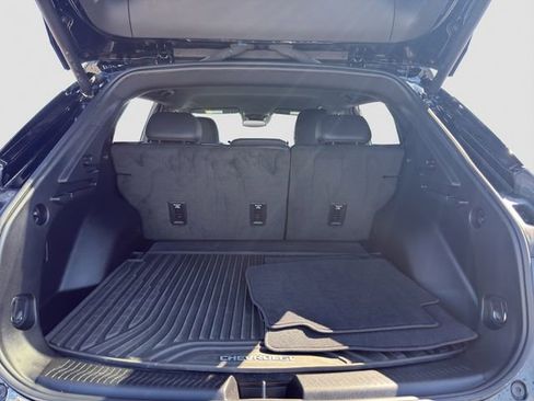 Used 2024 Chevrolet Equinox EV LT image 19