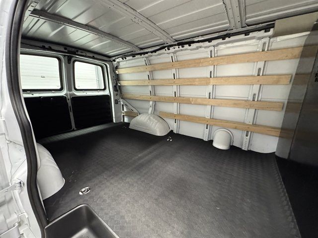 Used 2025 Chevrolet Express 2500 w/ Driver Convenience Package RWD image 17