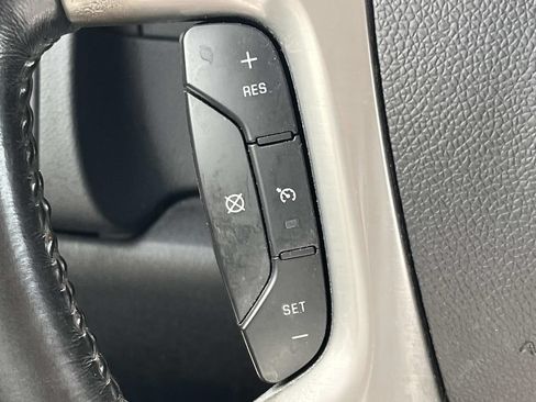 Used 2014 GMC Yukon XL SLT RWD image 31