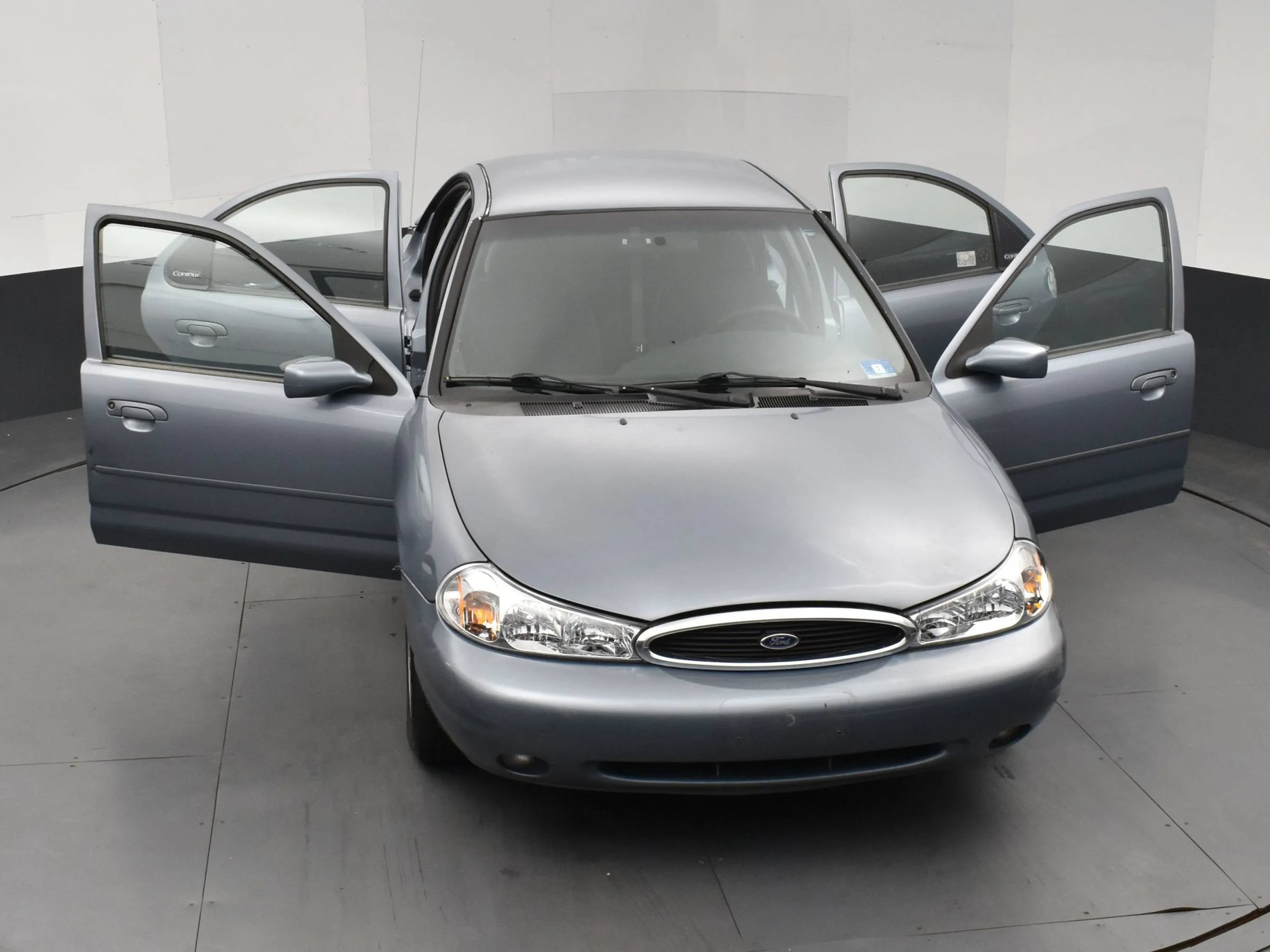 Used 2000 Ford Contour SE FWD image 10