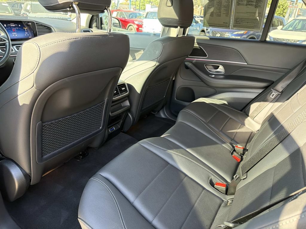 Used 2024 Mercedes-Benz GLE 350 4MATIC image 11