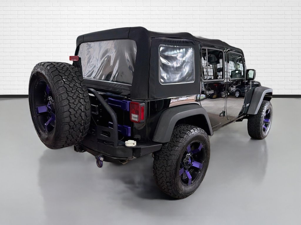Used 2015 Jeep Wrangler Unlimited Rubicon AWD/4WD image 9
