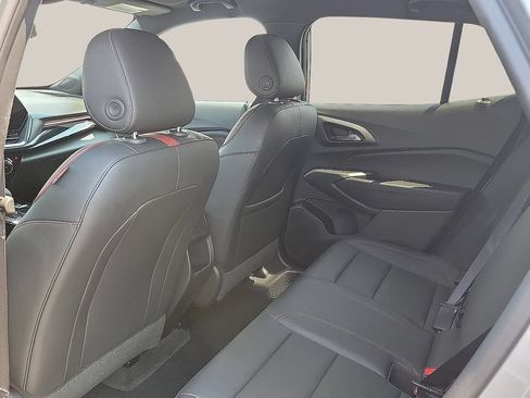 Used 2025 Chevrolet Trax RS w/ Driver Confidence Package FWD image 9