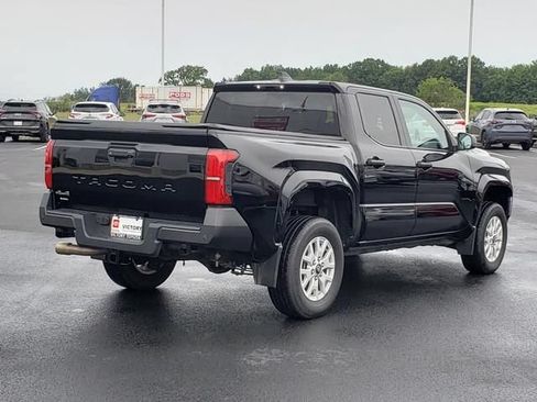 Used 2024 Toyota Tacoma SR w/ SR Upgrade Package AWD/4WD image 5