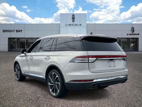 Used 2023 Lincoln Aviator Reserve w/ Equipment Group 201A AWD/4WD image 4