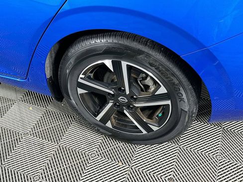 Used 2025 Nissan Sentra SV image 33