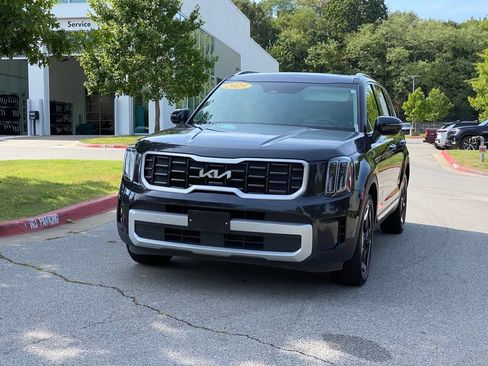 Used 2025 Kia Telluride S AWD/4WD image 3