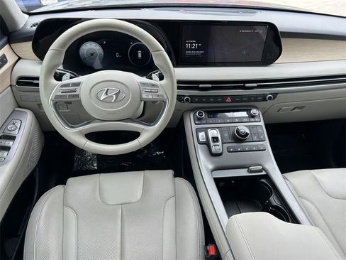 Used 2024 Hyundai Palisade Limited image 19