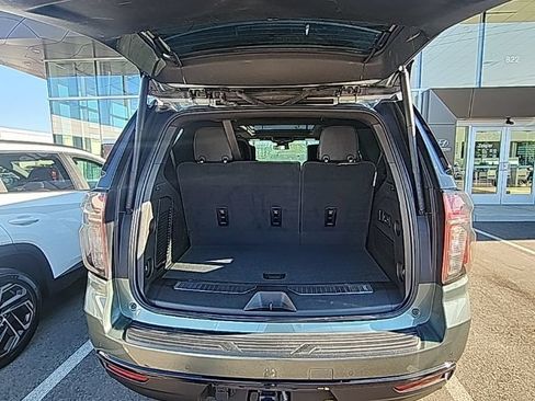 Used 2024 Chevrolet Tahoe Z71 w/ Luxury Package AWD/4WD image 6