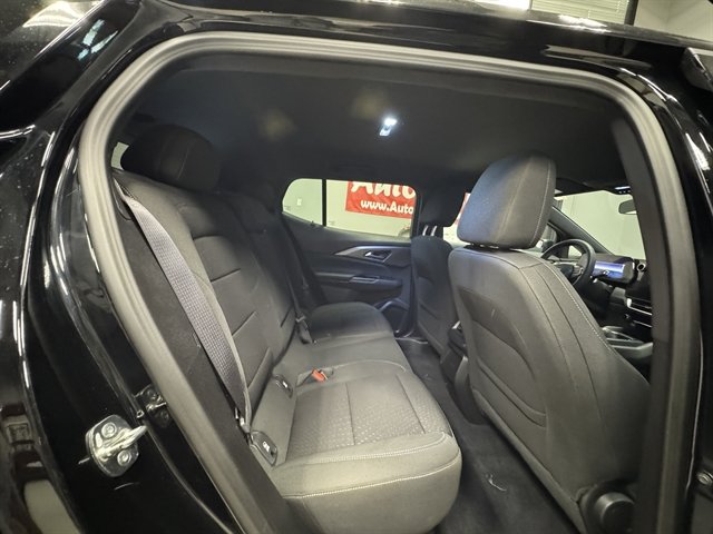 Used 2025 Chevrolet Equinox EV LT FWD image 13