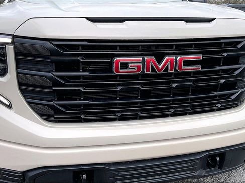 New 2026 GMC Sierra 1500 Pro w/ Graphite Edition image 16