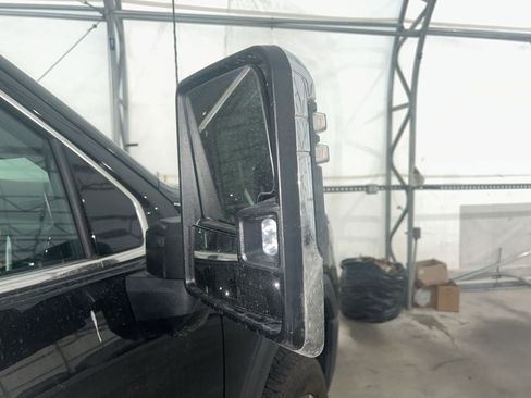 Used 2025 GMC Sierra 3500 Denali image 8