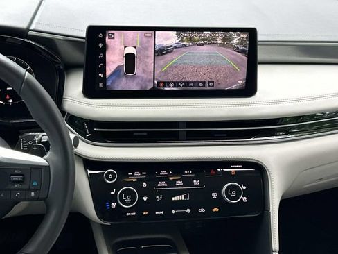 Certified 2026 INFINITI QX60 Luxe w/ Cargo Package AWD/4WD image 17