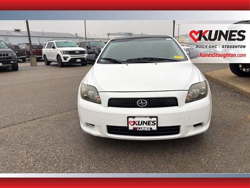 Used 2009 Scion tC image 2