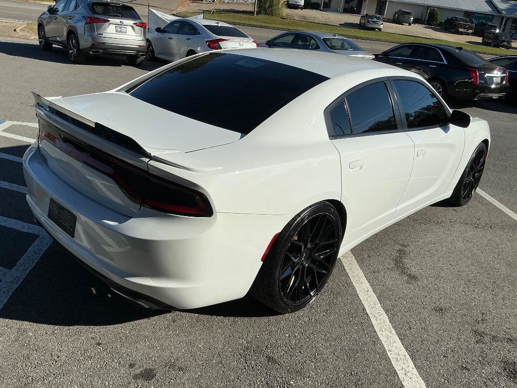 Used 2015 Dodge Charger SE w/ Sport Appearance Group RWD image 6