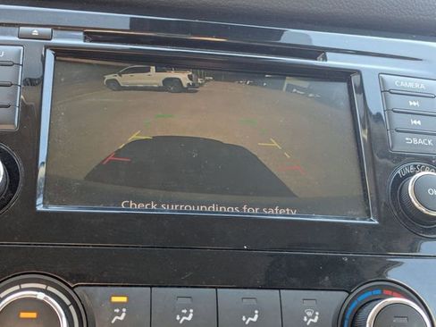 Used 2020 Nissan Rogue Sport S image 22