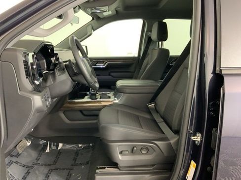 Used 2024 Chevrolet Silverado 1500 LT Trail Boss image 13