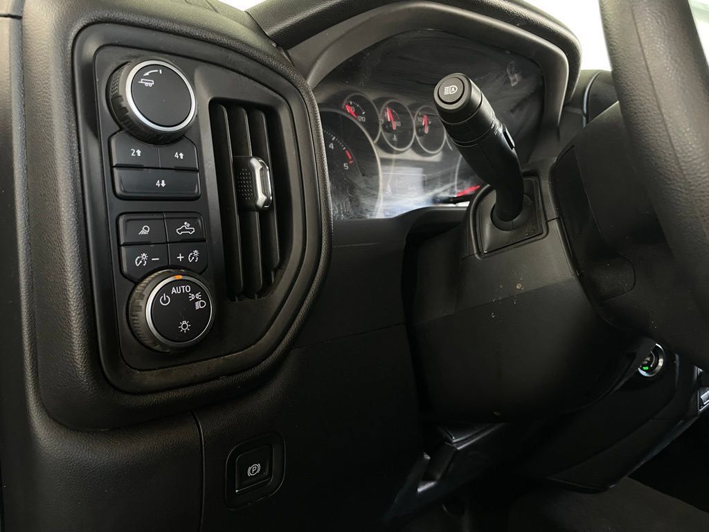 Used 2025 Chevrolet Silverado 2500 Custom w/ Custom Value Package AWD/4WD image 23