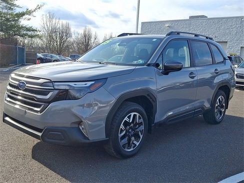 Certified 2025 Subaru Forester Premium image 3