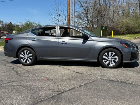 Certified 2025 Nissan Altima 2.5 S FWD image 2