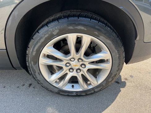 Used 2019 Chevrolet Blazer LT w/ Sun and Wheels Package AWD/4WD image 8
