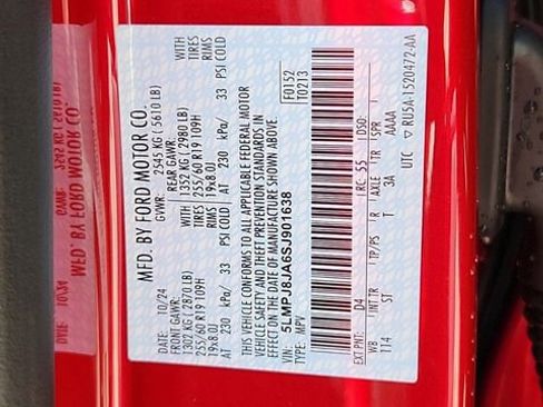 New 2025 Lincoln Nautilus Premier w/ Equipment Group 102A image 24