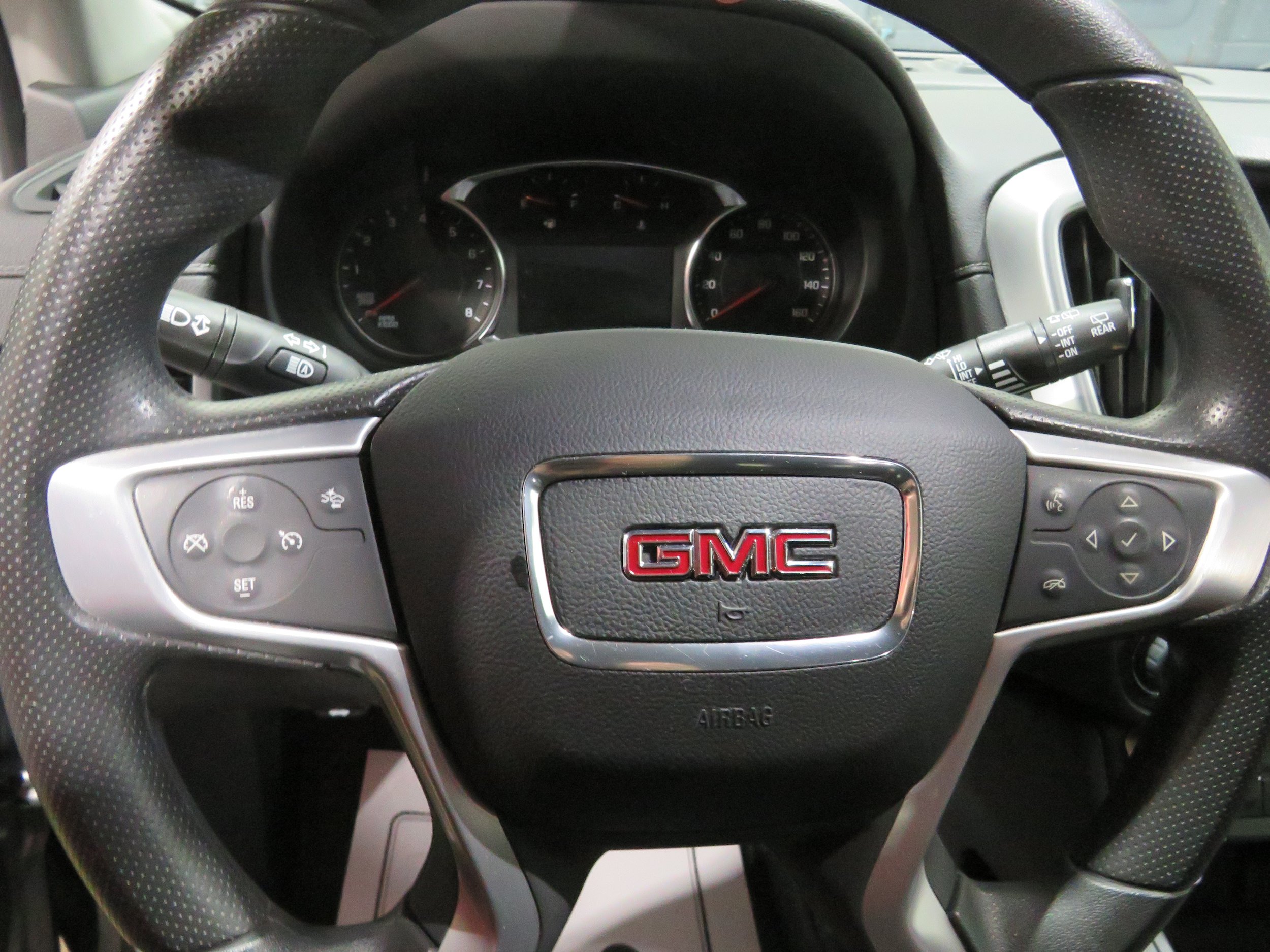 Used 2024 GMC Terrain SLE w/ Driver Convenience Package AWD/4WD image 16