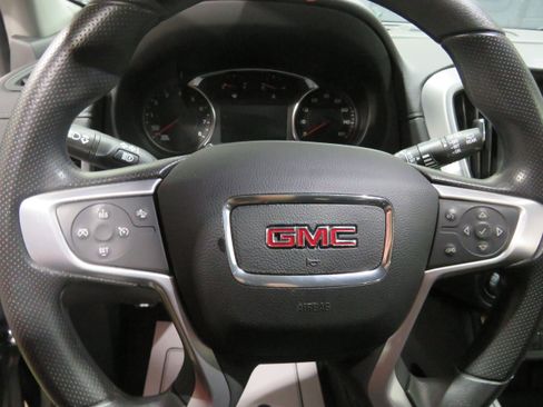 Used 2024 GMC Terrain SLE w/ Driver Convenience Package AWD/4WD image 16