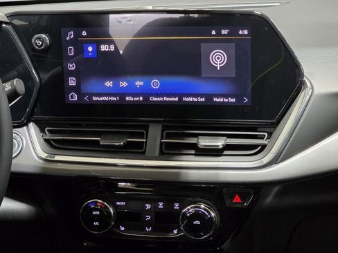 New 2026 Chevrolet Trax ACTIV image 25