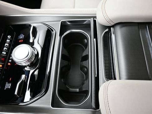 New 2026 Jeep Grand Wagoneer Summit AWD/4WD image 25