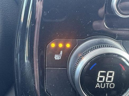 Certified 2024 Toyota Highlander XLE image 26