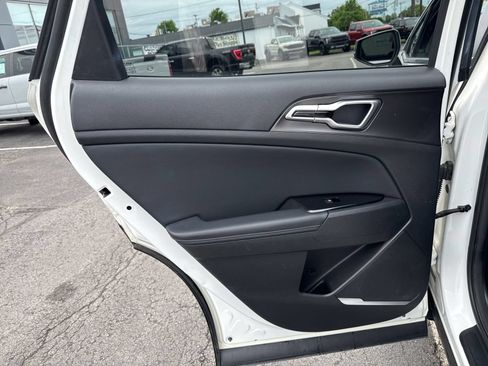 Used 2023 Kia Sportage EX AWD/4WD image 33