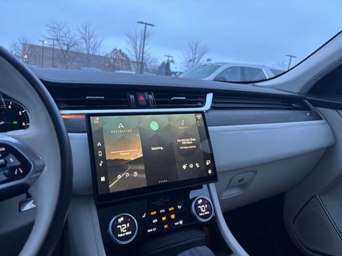 Used 2023 Jaguar F-PACE S image 10