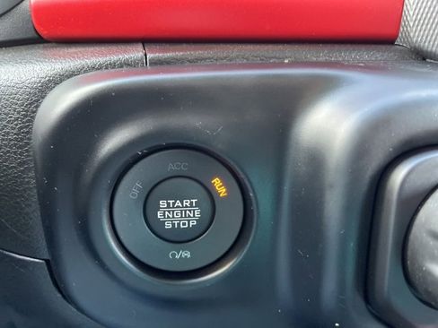 Used 2023 Jeep Gladiator Rubicon w/ Cold Weather Group image 30