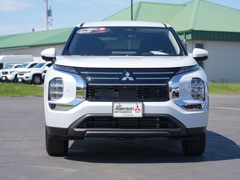 New 2026 Mitsubishi Outlander ES AWD/4WD image 8