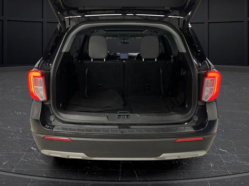 Used 2023 Ford Explorer XLT image 15