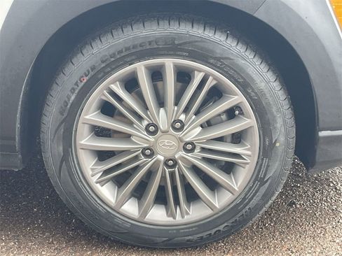 Used 2020 Hyundai Kona SEL image 9